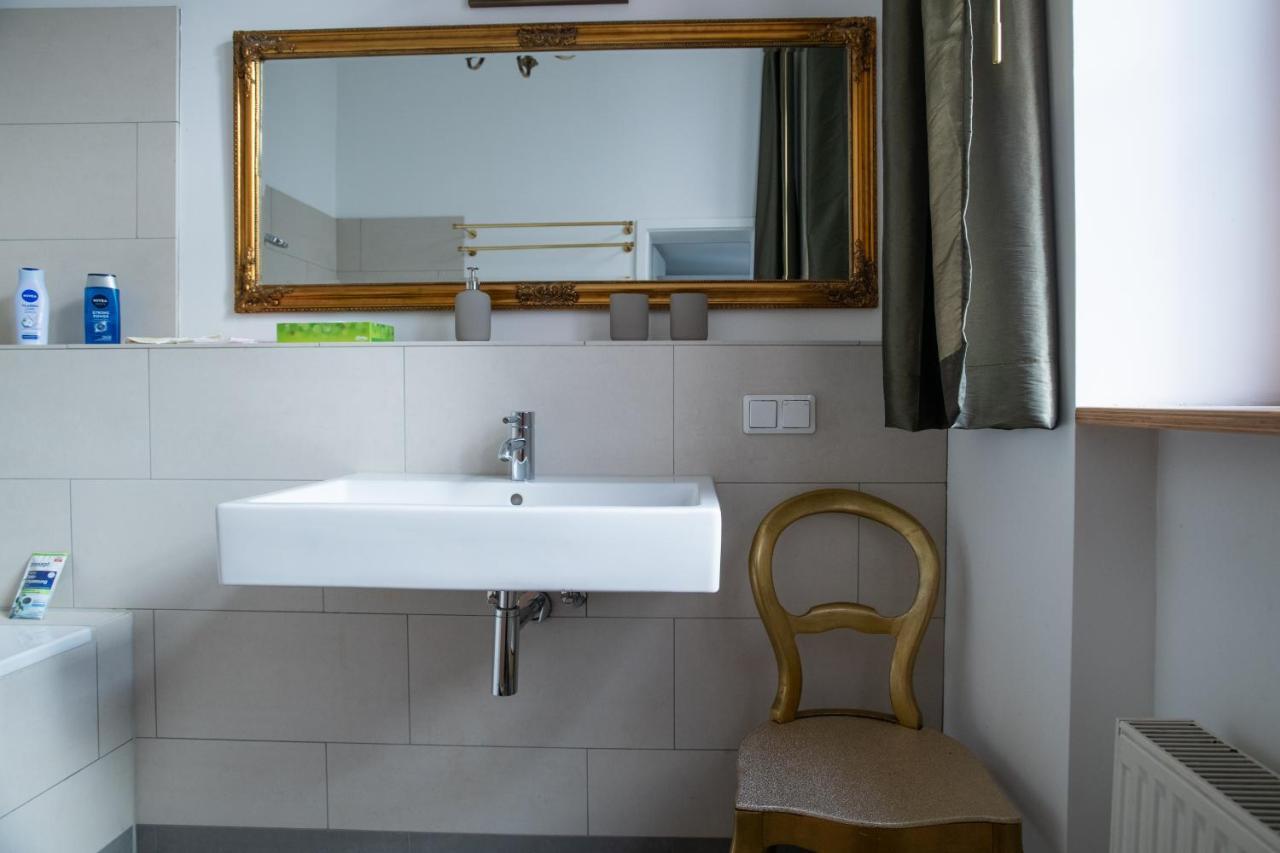 Apartamento Alt-Berliner Eckkneipe - "Feuchte Ecke" Exterior foto